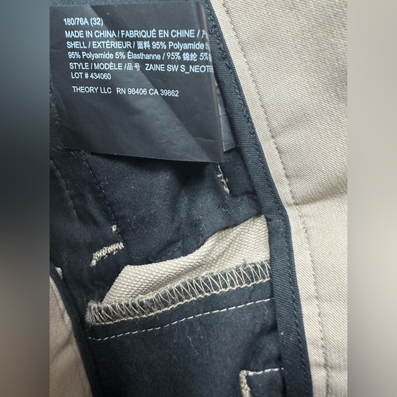 Theory Zaine 9” shorts - Picture 3 of 4